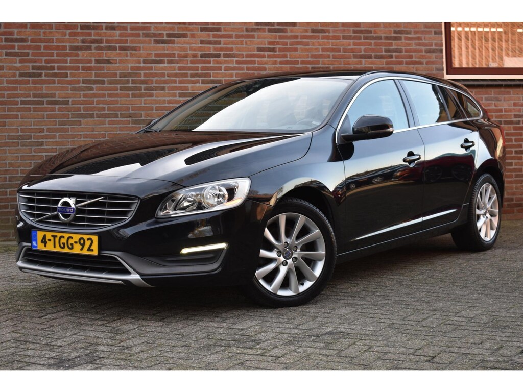 Volvo V60 2.0 D4 Momentum '14 ROETFILTER DEFECT!!! Navi Clima Cruise Inruil mogelijk