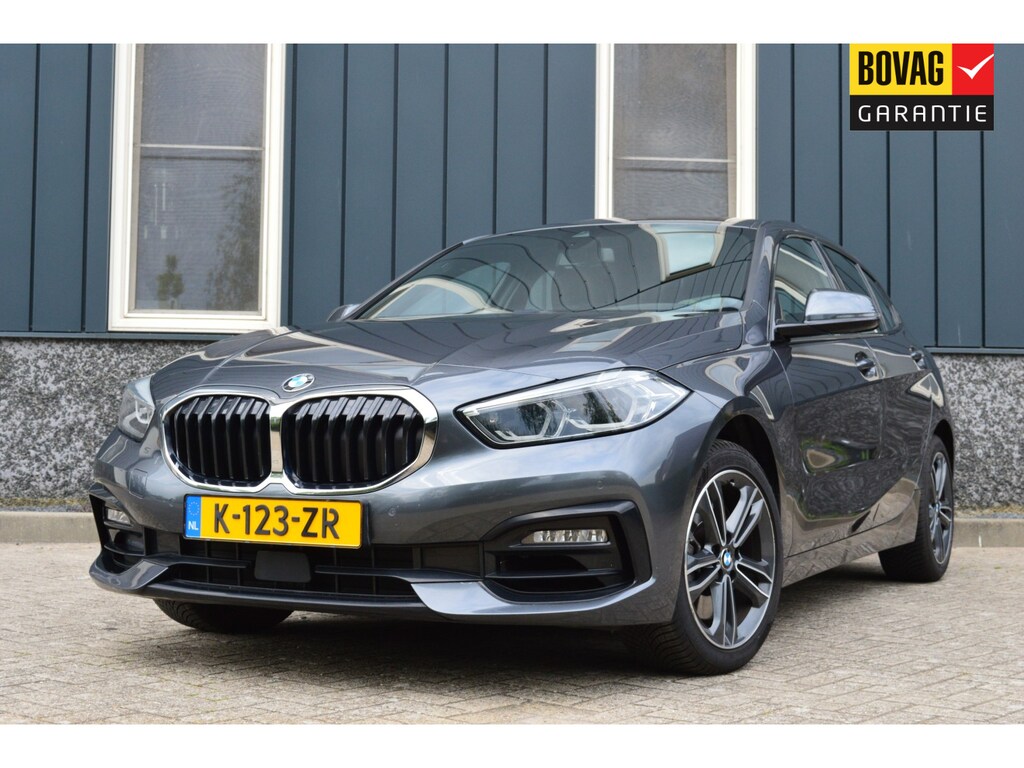 BMW 1-Serie 120i Sport-Line High Executive Rijklaarprijs-Garantie Navigatie Led Sport interieur Airco Apple Carplay
