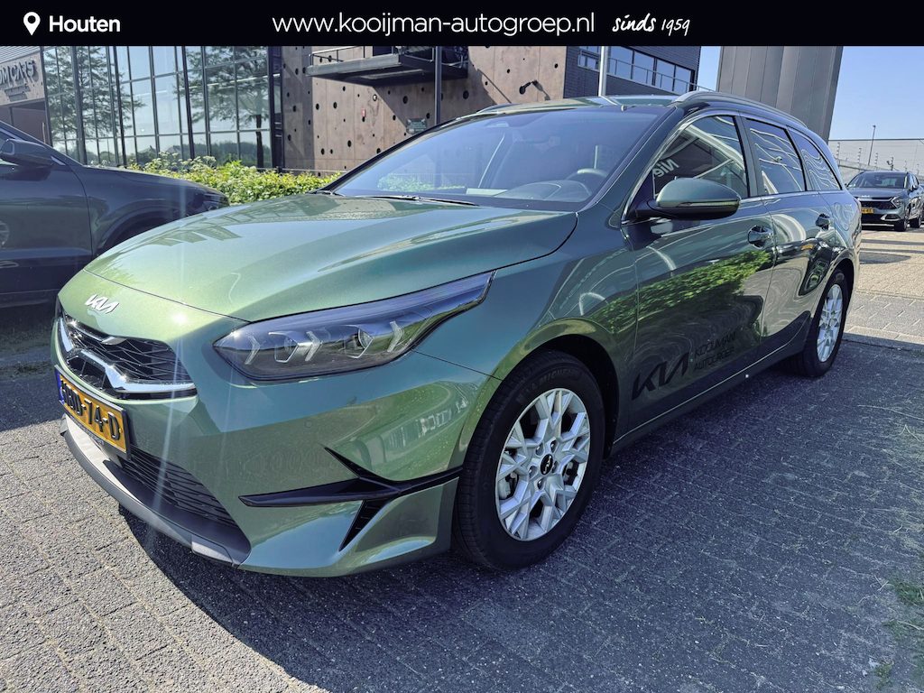 Kia Ceed Sportswagon 1.5 T-GDi DynamicPlusLine , Unieke Kleur, Dodehoeksensor, Digitale Tellers, Camera Achter, Enz...