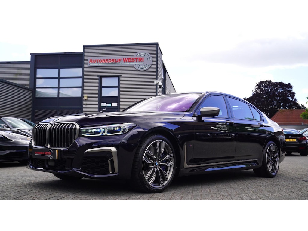 BMW 7-Serie M760Li xDrive High Executive | Massage | TV | Koelbox | HuD | BMW Drive Assisted | 360 cam | Stoelkoeling | Bowers |