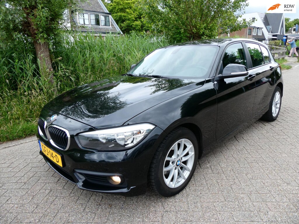 BMW 1-Serie 116i Executive 5-deurs Clima Leder Navi LED PDC Multimedia