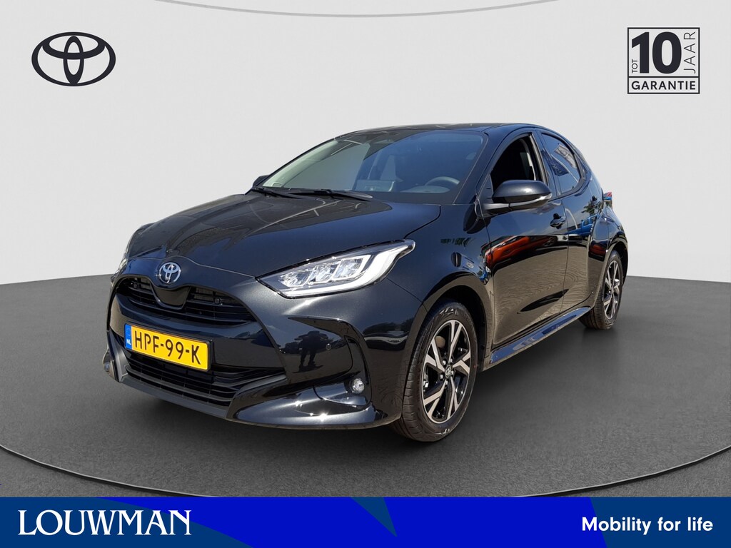 Toyota Yaris 1.5 Hybrid 115 Dynamic Comfort Pack | BTW voertuig | Dodehoek detectie | Stuur+stoelverwarming | Parkeersensoren voor+achter | Apple CarPlay/Android Auto |