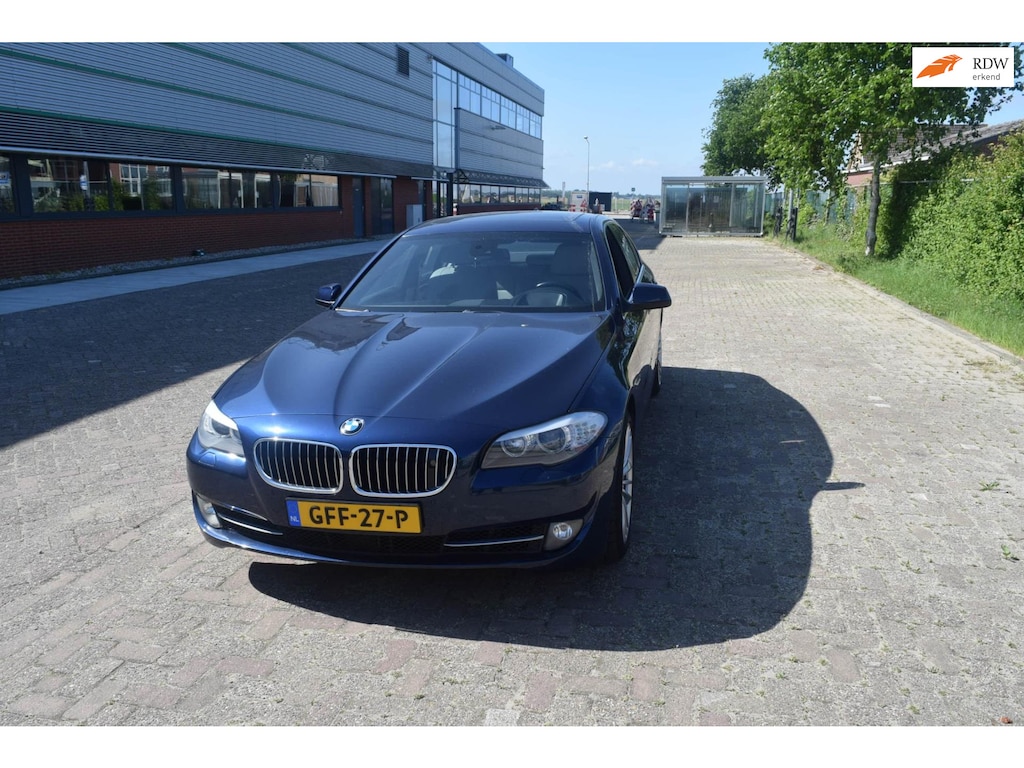 BMW 5-Serie BMW 550xi High Executive V8 408 PK 4 WIEL DRIVE /LEDER/NAVI/HEAD UP
