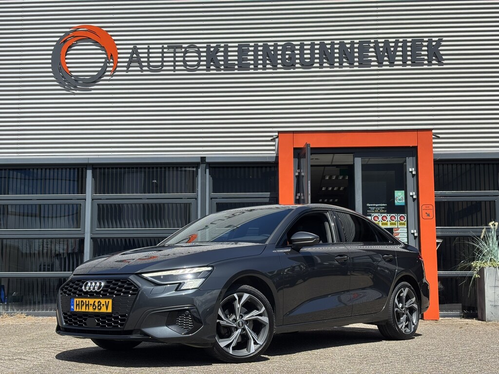 Audi A3 Limousine 35 1.5 TFSI edition one / Apple Carplay/ Android Auto / BTW / Digital Cockpit / Keyless / Camera / Stoelverwarming /