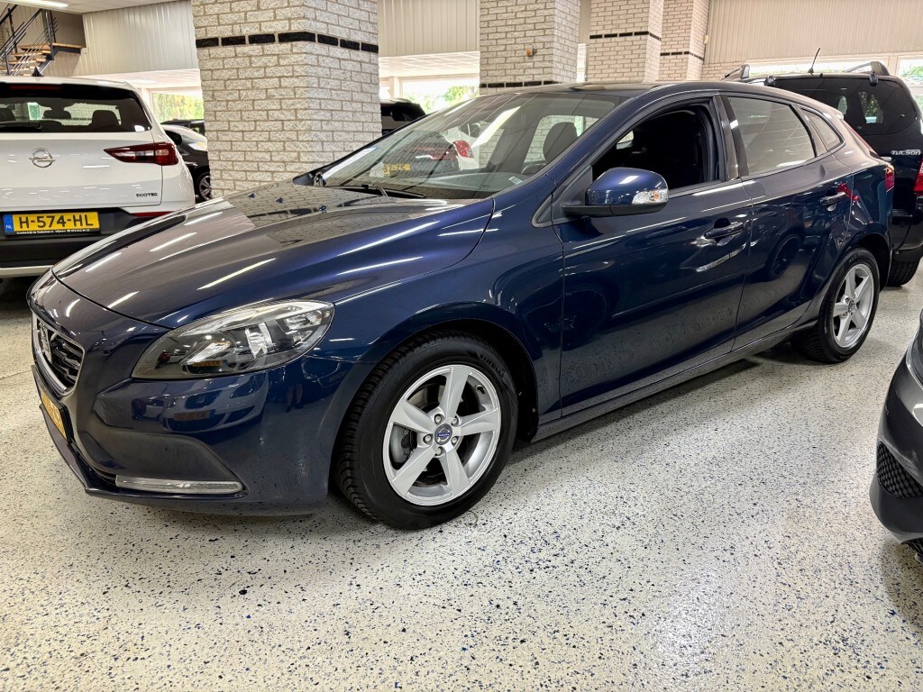 Volvo V40 1.6 D2 Verkoop alleen aan handel en of export geen particulier