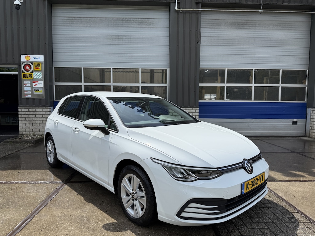 Volkswagen Golf 1.0 eTSI Life