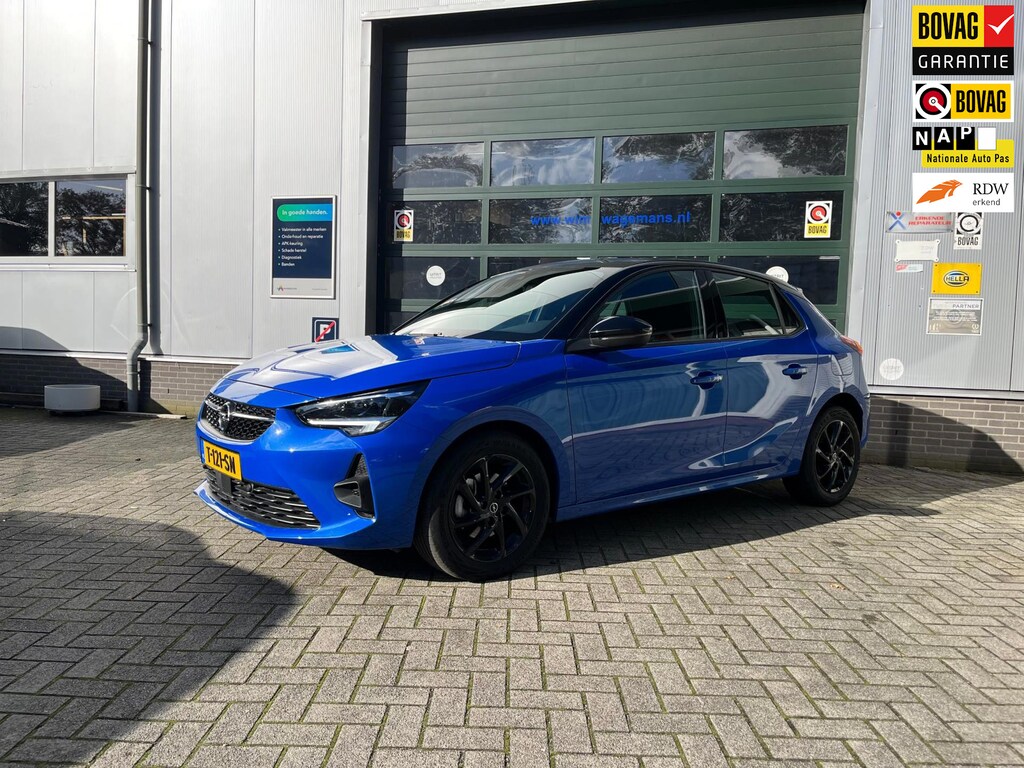 Opel Corsa 1.2 GS Line Cruis controle ,Airco en navigatie voorbereiding