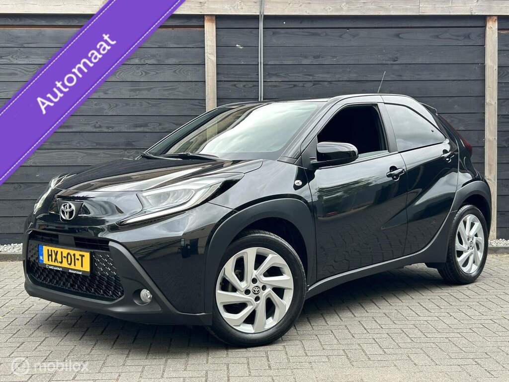 Toyota Aygo X 1.0 VVT-i S-CVT Automaat LED verl. / LM / Clima / Carplay / 10.250KM!!!