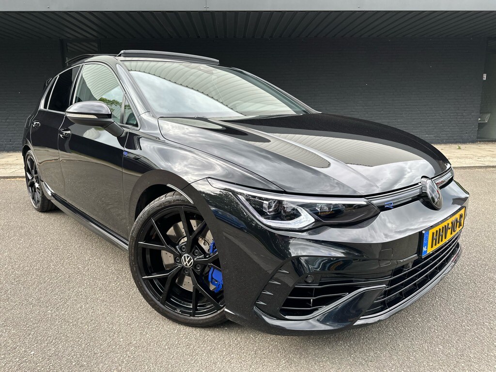 Volkswagen Golf 2.0 TSI R 4Motion // Panoramadak // Akrapovic