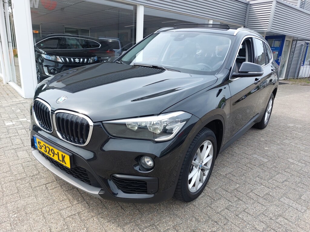 BMW X1 sdrive18i High Executive, rijklaar
