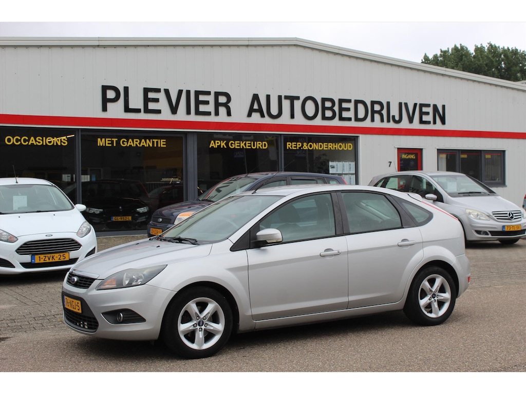 Ford Focus 1.6 16V 100PK 5 DEURS TITANIUM