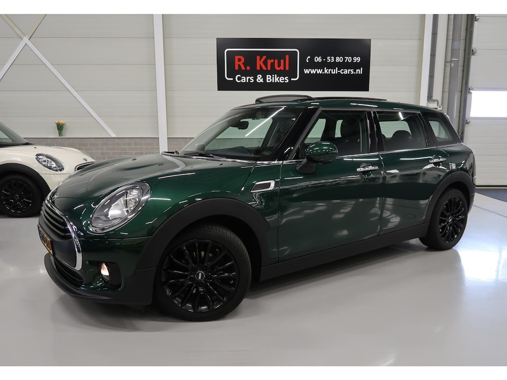 MINI Clubman Mini 1.5 One Automaat Panoramadak Harman/Kardon Navigatie App connect Airco-ecc Stoelverwarming British Racing Green Dealer onderhouden Cruise control