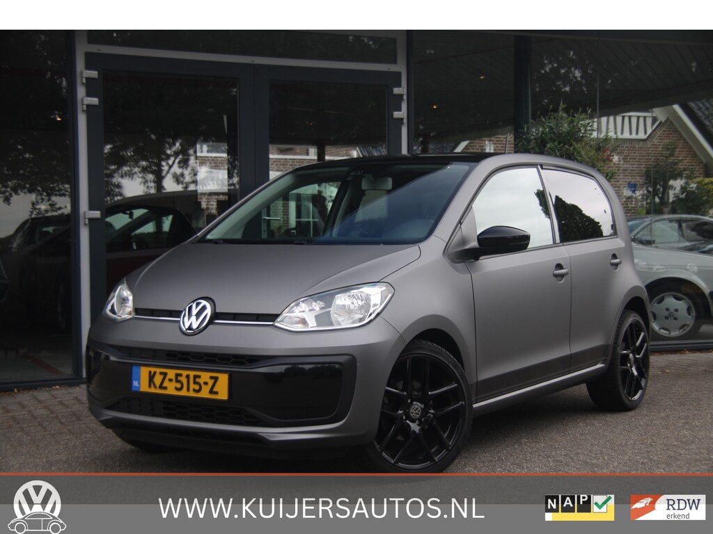 Volkswagen Up! 1.0 BMT move up! | Black Edition | AC | 17 LM |