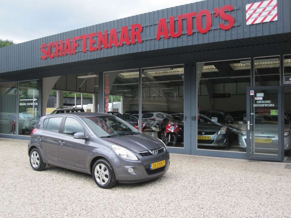 Hyundai i20 1.2i i-Catcher zeer lux apk 03-03-2027