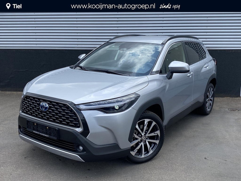 Toyota Corolla Cross Hybrid 140 Dynamic edition Navigatie, Elektrische achterklep, LM Velgen, LMV, all-season banden, smart Key