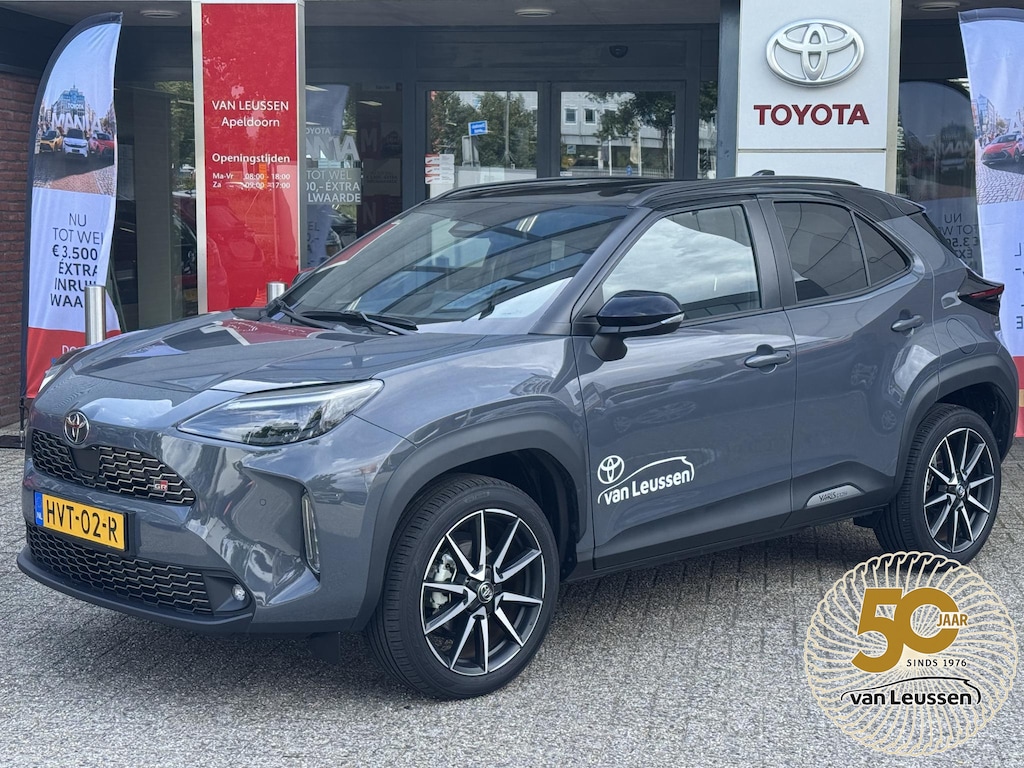 Toyota Yaris Cross Hybrid 130 GR-SPORT BLIND SPOT 18'' LM-VELGEN PARK-SENSOREN STOELVERW CAMERA NAVI APPLE/ANDROID CLIMA AD-CRUISE NL-AUTO 1E-EIGENAAR