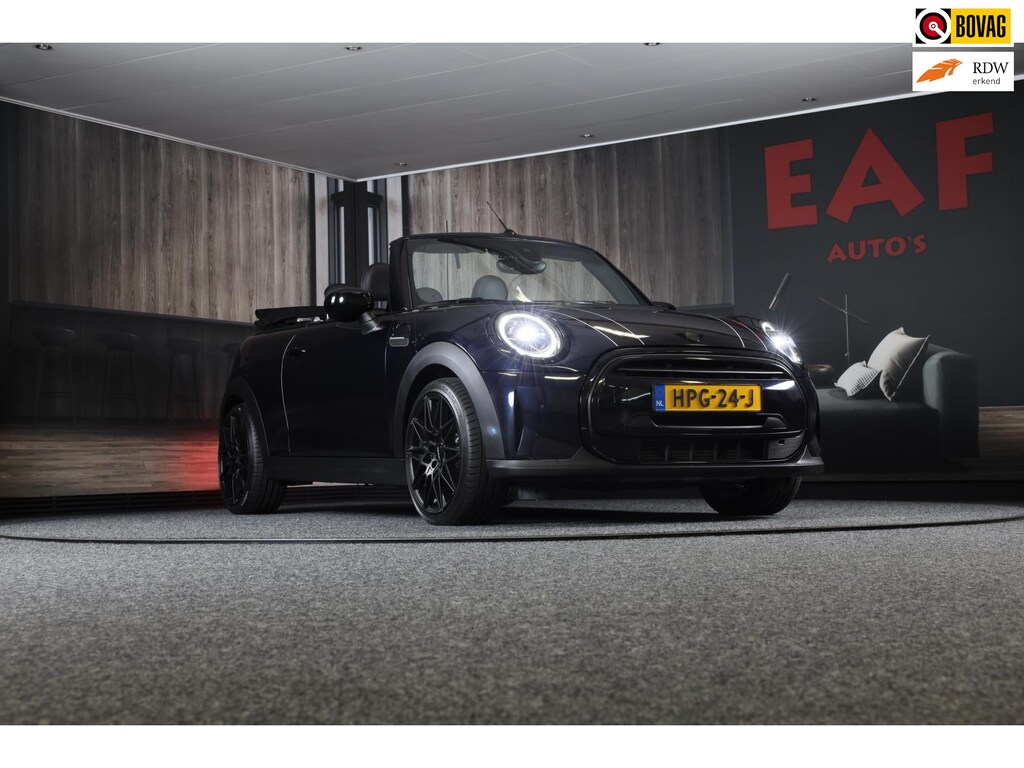 MINI Cooper Mini Cabrio 1.5 / AUT / Navi / 136 Pk / Cruise Control / Leder / Ecc / Elek Pakket / Led / Pdc / 18 Inch