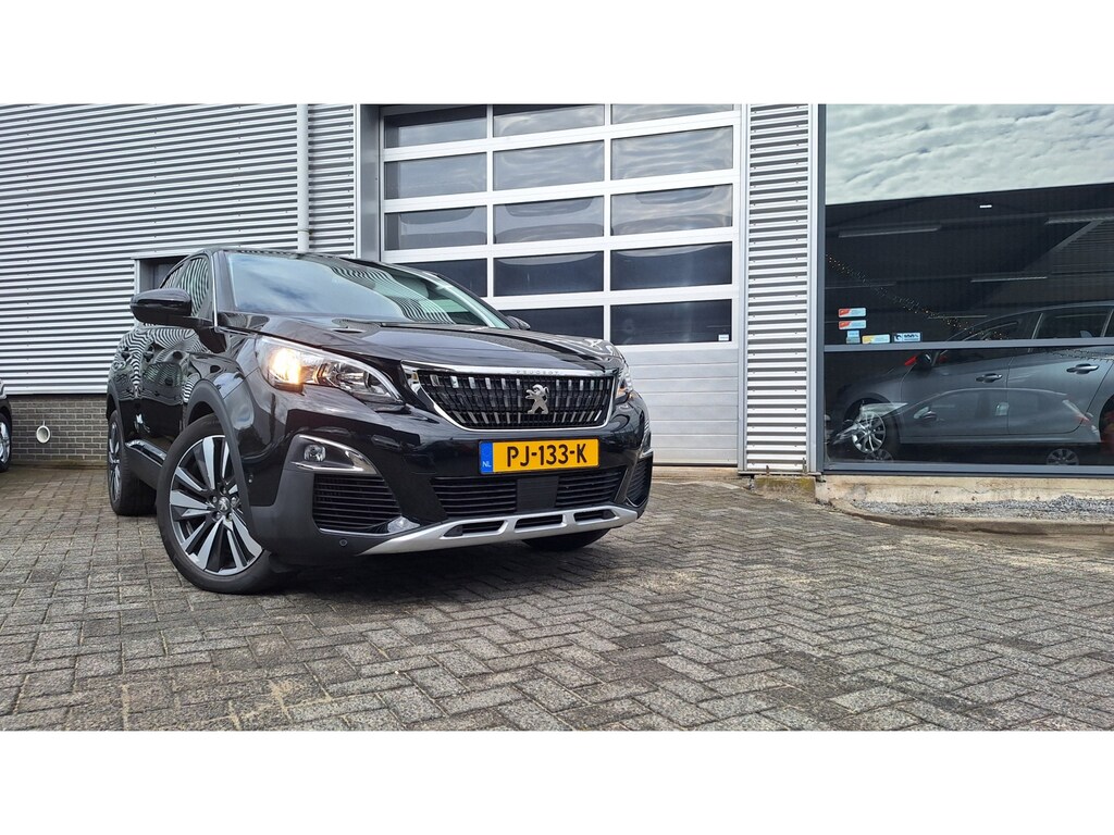 Peugeot 3008 1.2 PureTech Allure/Nav/Trekhaak/18 inch/Pdc/Camera/Enz