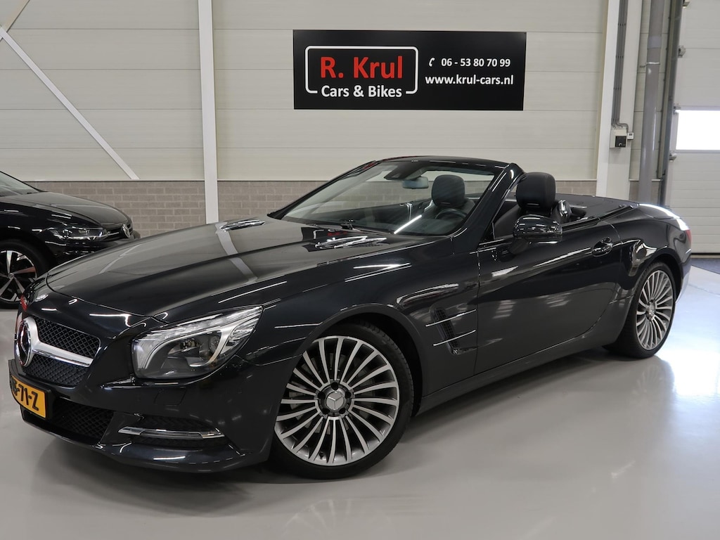 Mercedes-Benz SL 350 Cabrio Panoramadak H&K Leer Nekverwarming Camera 19 inch Massage Stoelverkoeling Sportstoelen Nieuwstaat Dealer onderhouden PDC