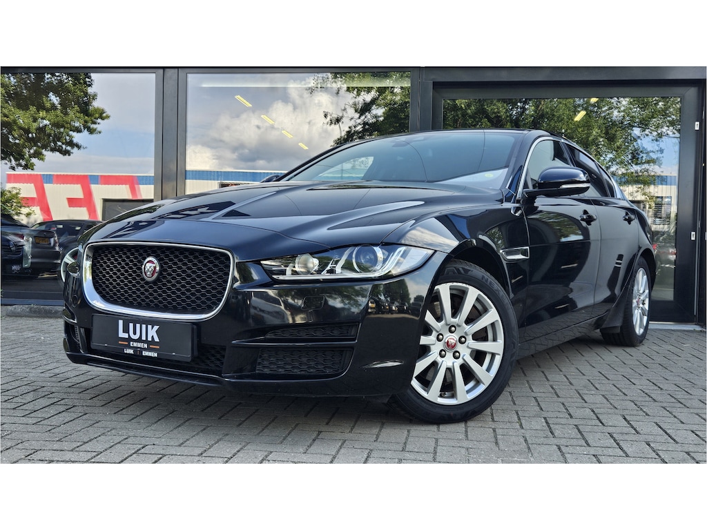Jaguar XE 2.0 Prestige + XENON + VOLLEER + NAVIGATIE