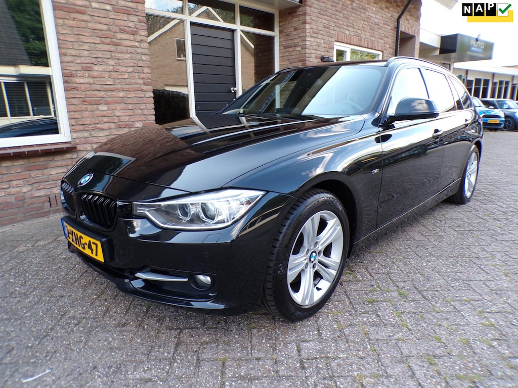 BMW 3-Serie Touring 328i High Executive Automaat / Leder / Navi / head Up