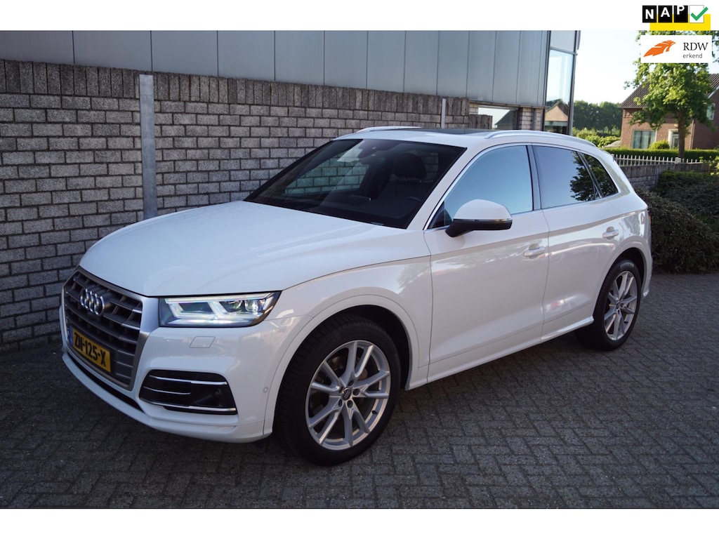 Audi Q5 45 TFSI Quattro S Edition Autom Panodak Luchtvering Leder Adaptieve Cruise Navi Camera Clima B&O 2x PDC LMV Trekh ENZ.