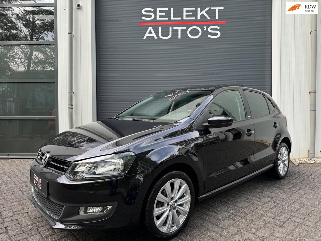 Volkswagen Polo 1.4-16V Style Panoramadak/Airco/Navigatie/Stoelverwarming/RNS 310/PDC/Elekt Ramen/Elekt Spiegels/AUX/Apk 01-2027