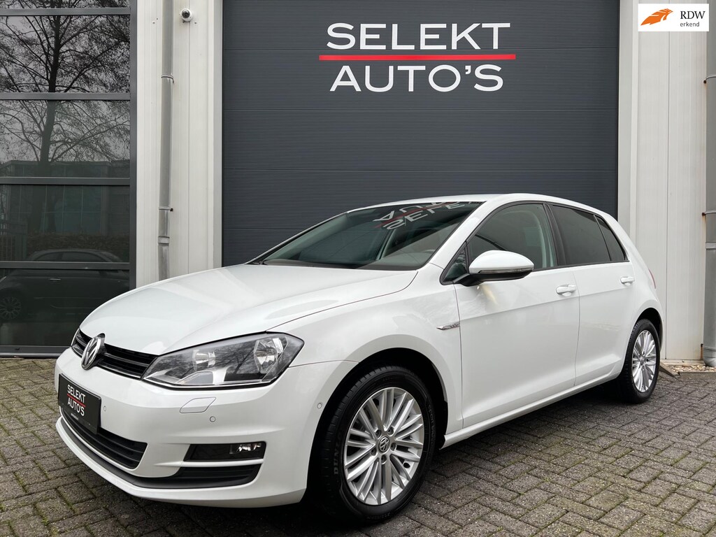 Volkswagen Golf 1.2 TSI CUP Edition Climate Control/Auto Inparkeren/Stoelverwarming/16 Inch/Elekt Ramen/Elekt Spiegels/Apk 08-2027