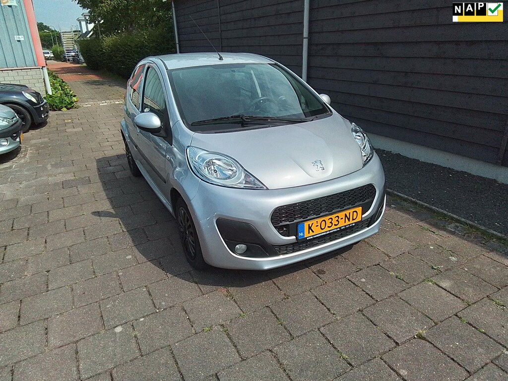 Peugeot 107 1.0 Active Zeer lux.s Zeer lux,s.