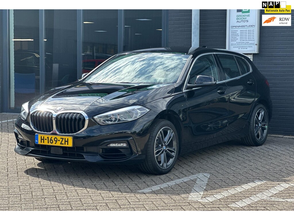 BMW 1-Serie 118i Executive Edition/1STE EIG/NAVI/CARPLAY/LED/NL AUTO NAP!!