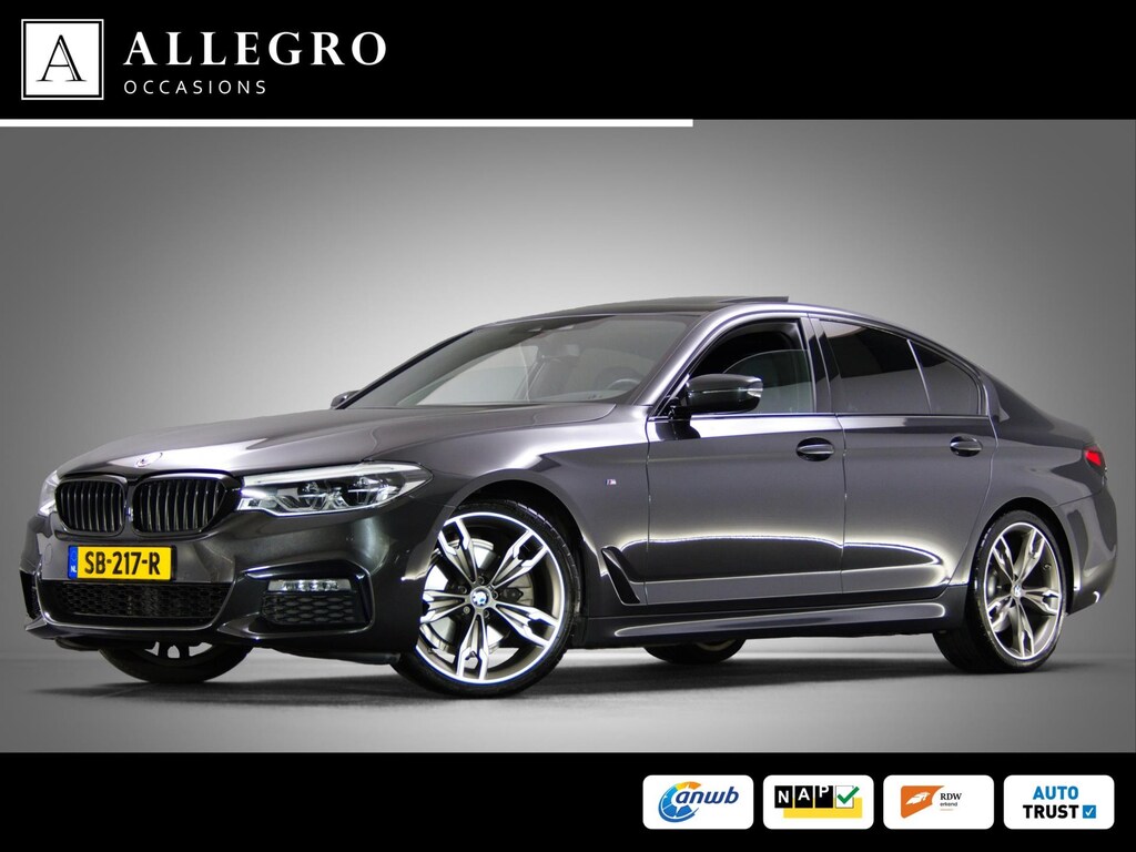 BMW 5-Serie 520i High Executive M-Sport (SFEERVERLICHTING, PANORAMADAK, HEAD-UP DISPLAY, NAVIGATIE PROFESSIONAL, STOELVERWARMING)