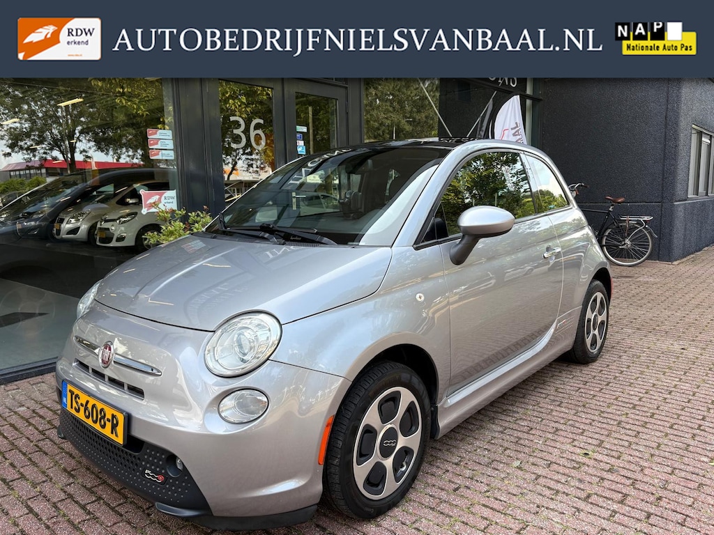 Fiat 500e 24kwh Clima/Pano/PDC/Navi/86Dkm/Zeer netjes