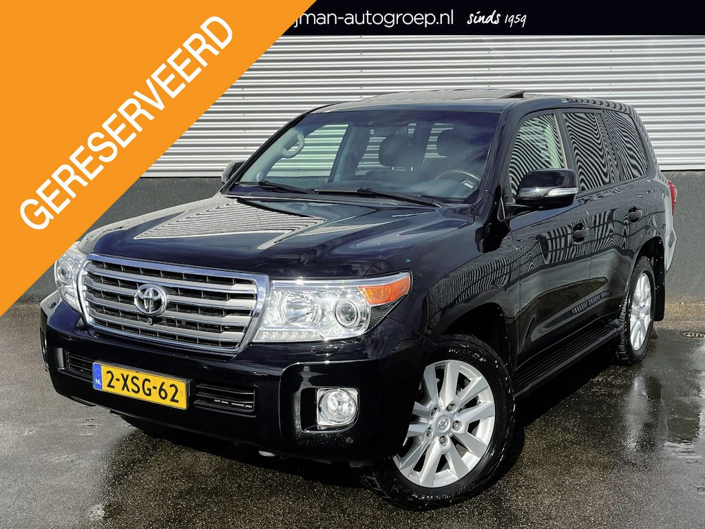 Toyota Land Cruiser V8 4.5 D-4D Executive 7p. 272PK Navigatie, Schuif/kanteldak, Lederen interieur, Cruise Control, Climate control, LM velgen, Trekhaak ( trekgewicht 3.500 kg)