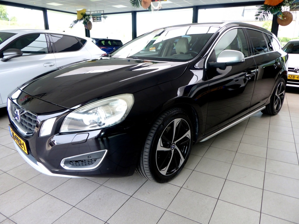 Volvo V60 3.0 T6 AWD Summum 305pk-Bom volle auto