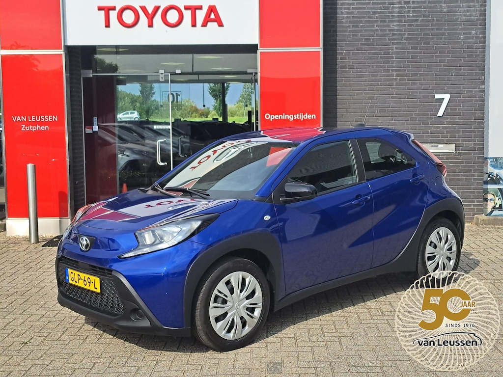 Toyota Aygo X PLAY AIRCO CAMERA AD-CRUISE APPLE/ANDROID NL-AUTO
