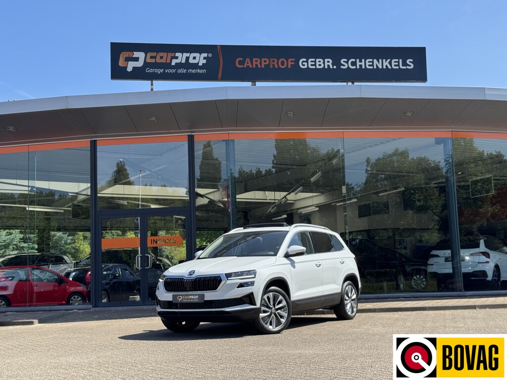 Skoda Karoq 1.5 TSI ACT Business Edition DSG 150 pK Rijklaarprijs Incl. 12 maanden BOVAG-garantie en afleveringsbeurt | PANORAMADAK | CARPLAY | 18" L.M. | Elektrische achterklep | Adaptive Cruise Control |
