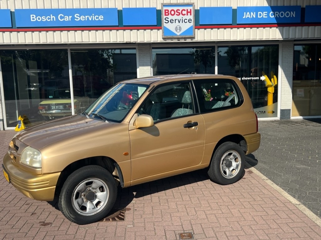 Suzuki Grand Vitara 2.0 3drs 4x4 HANDBAK / AIRCO / NL-auto / 1e eigenaar #COOL