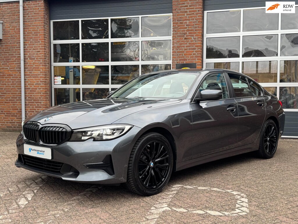 BMW 3-Serie 318i Business Edition, navi, camera, sportleder, cruise, stoelverw