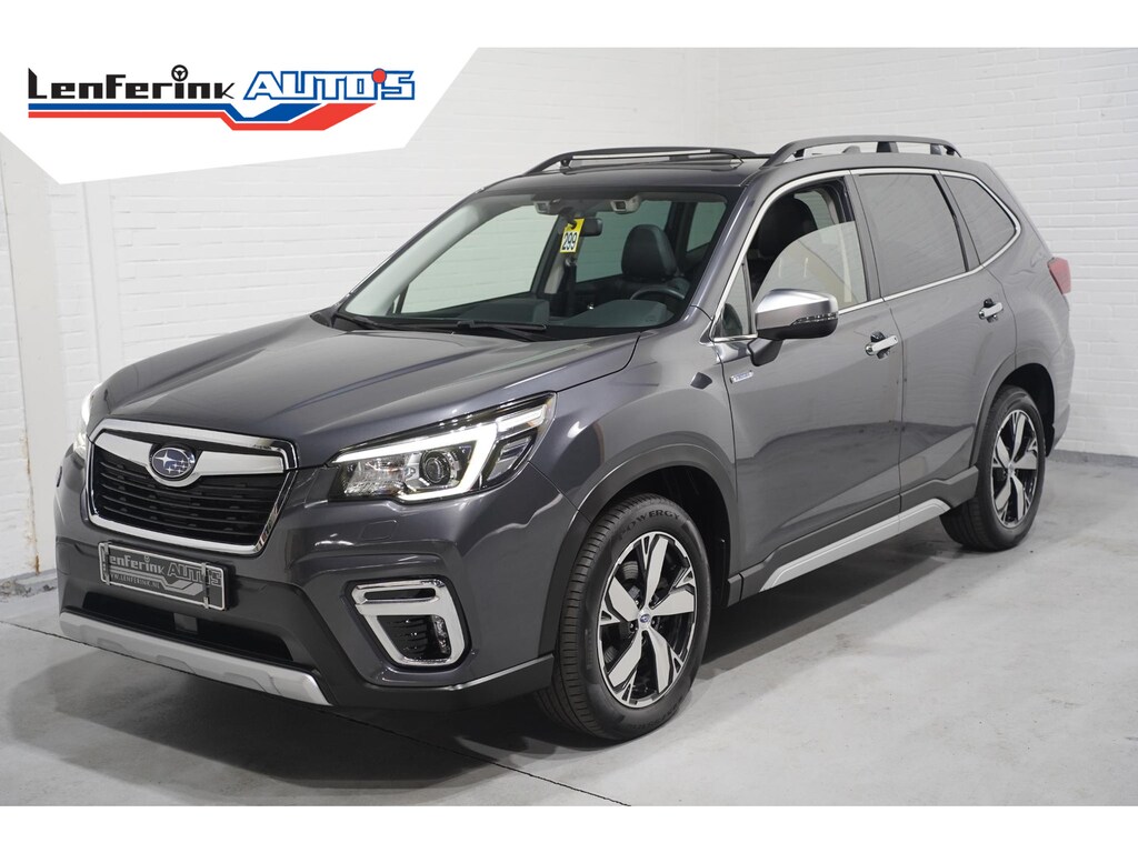 Subaru Forester 2.0i e-BOXER First Edition Leder Apple Carplay Schuifdak Camera Trekhaak Trekgewicht:1870kg NAP