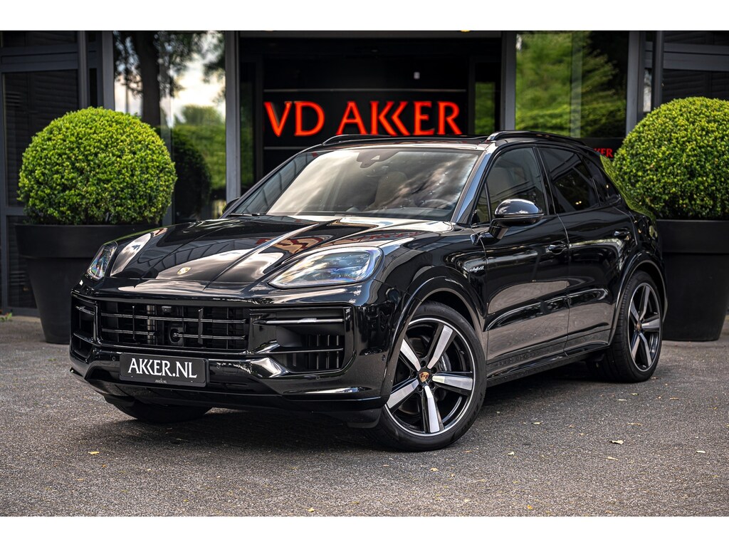 Porsche Cayenne E-Hybrid SportDesign | Beige/zwart leder | ACC | 22 Inch | 360° Camera