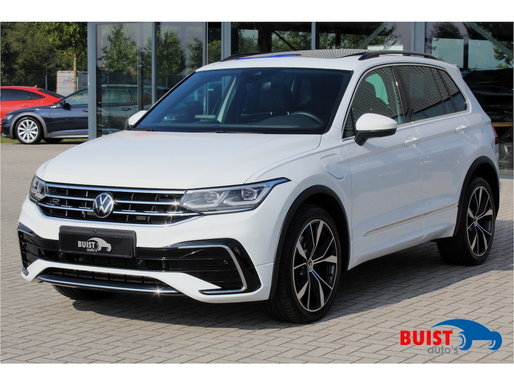 Volkswagen Tiguan 1.4 TSI eHybrid R-Line 245pk PANO LEER IQ LIGHT TREKHAAK 20" 360 CAMERA