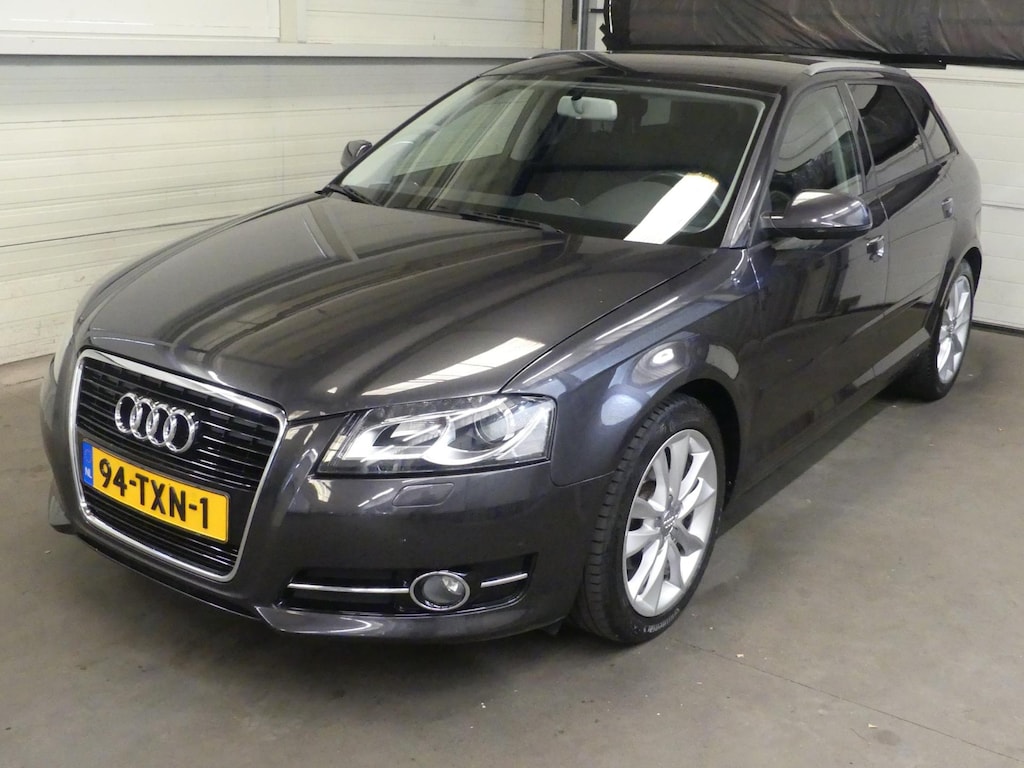 Audi A3 Sportback 1.6 TDI AmbiAdvance - Cruise Control - Airco - 5 deurs