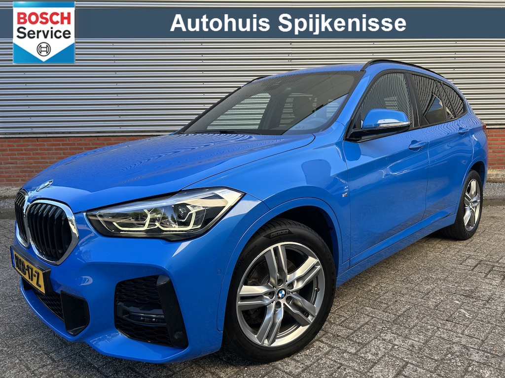 BMW X1 sDrive18i  | Dealer onderhouden | M Sport | Getint Glas | Navigatiesysteem Full Map |