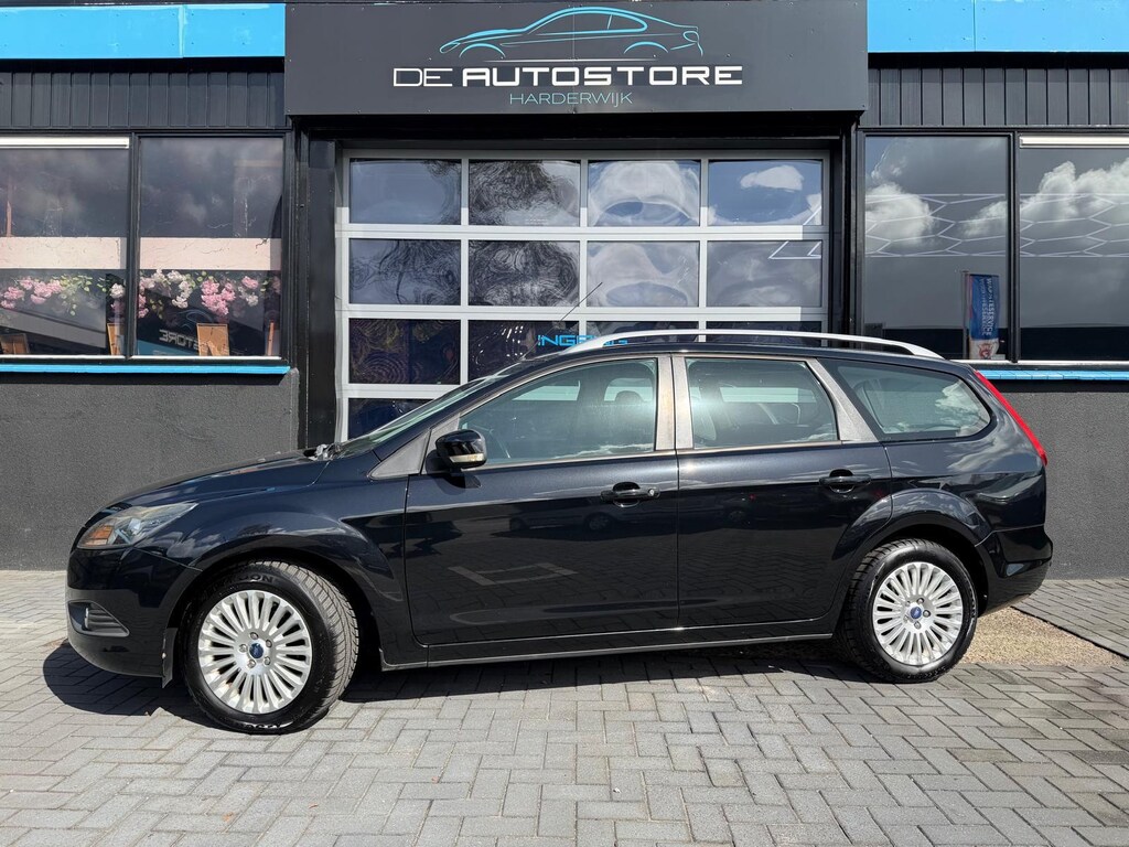 Ford Focus Wagon 1.8 Titanium Airco Navi Cruise pdc Zeer nette Auto!!!