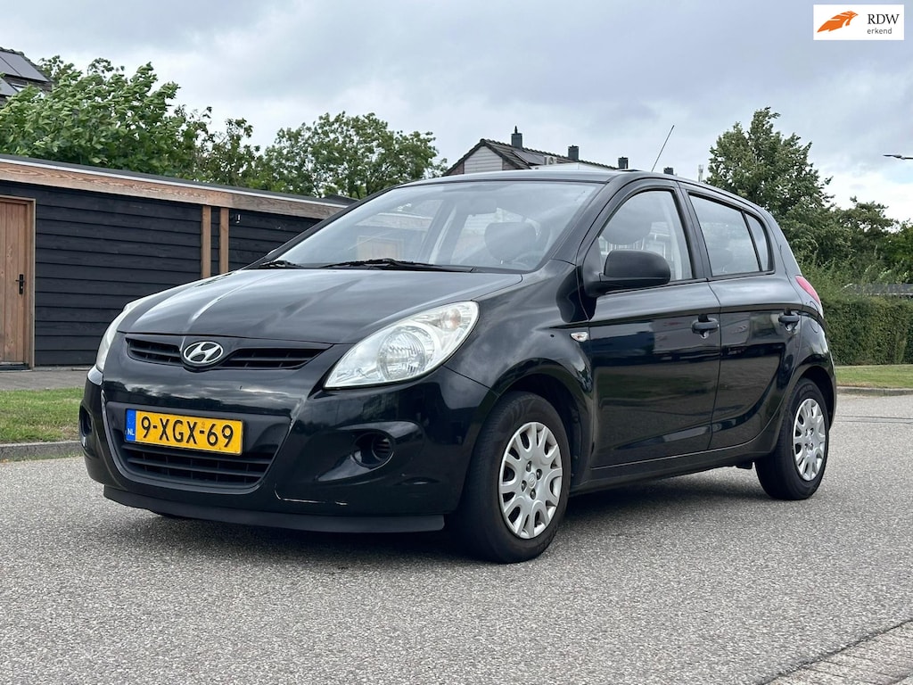 Hyundai i20 1.2i Business Edition 5DR*Airco*Elektrische ramen*