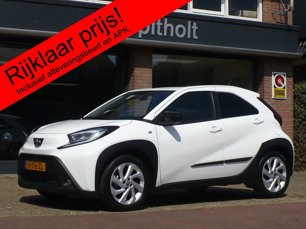 Toyota Aygo X 1.0 VVT-i First 72pk
