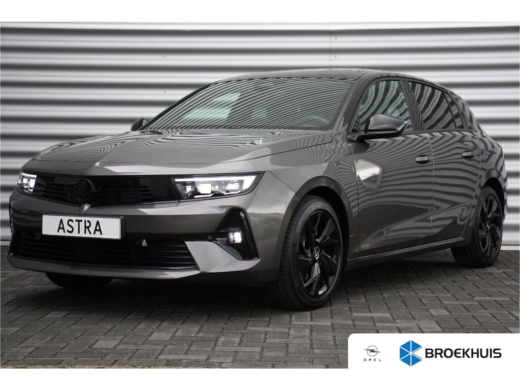 Opel Astra 1.6 HYBRID 180PK ULTIMATE AUTOMAAT / NAVI / LEDER / CLIMA / AGR / PDC / 17" LMV / CAMERA / BLACK PACK / KEYLESS / FULL-LED / WINTERPAKKET / PANO. DAK / BLUETOOTH / ADAPT. CRUISECONTROL / FULL OPTIONS / NIEUWSTAAT !!