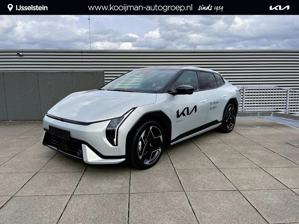 Kia EV4 Fastback GT-PlusLine 81.4 kWh Nu in de Showroom in IJsselstein / EV4  vanaf € 44595,-*