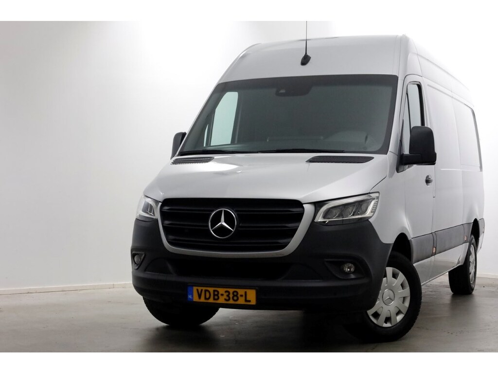 Mercedes-Benz Sprinter 319 CDI 3.0 V6 190pk E6 L2H2 7G Automaat LED/Camera/Navi Trekhaak 3500kg 10-2019