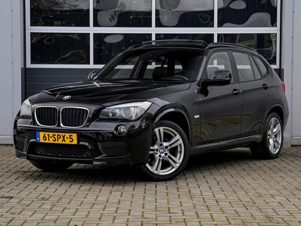 BMW X1 SDrive18i M-sport | Panoramadak | Leder | Xenon | Navi | Harman&Kardon | Stoelverwarming | Climate control